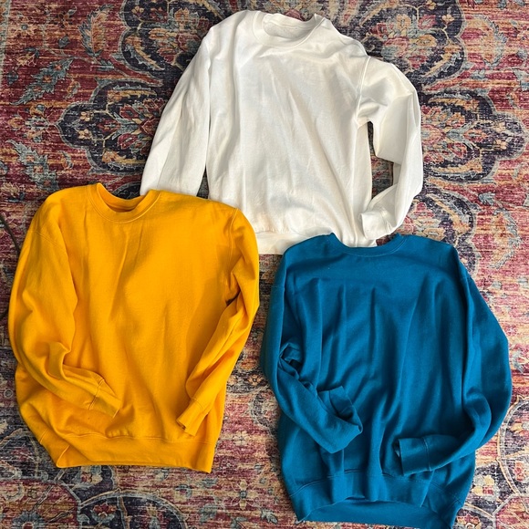 Lot of 3 Unisex Crew-neck Sweaters - White, Yellow, and Blue. Size Medium. - Picture 6 of 6